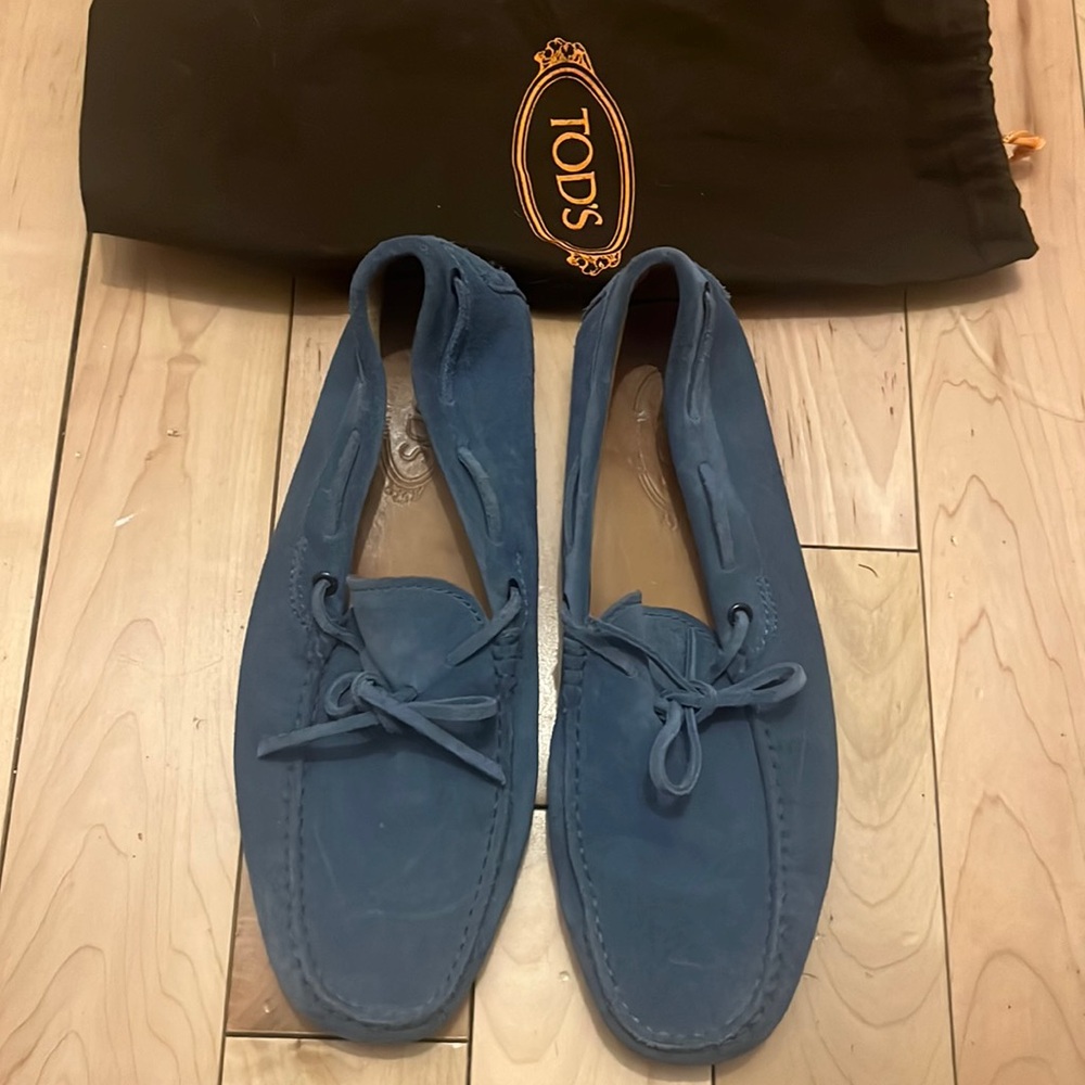 Tod’s mens size 8 blue leather loafer moccasins with duster bag